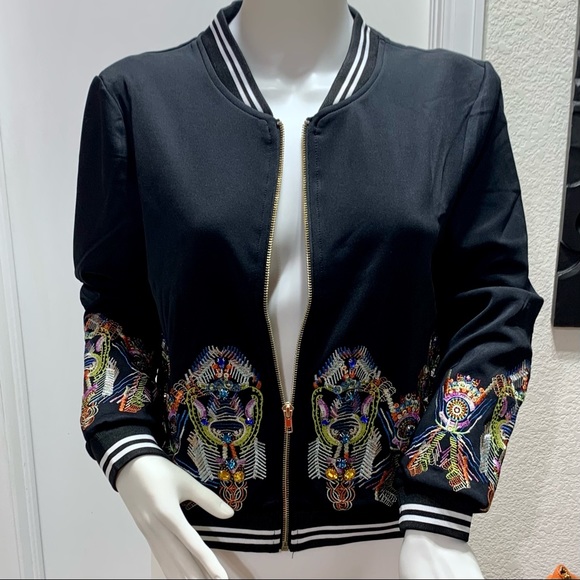 🔥NWOT🔥 Mod X Embroidered And Jeweled Zip Up Jacket - Picture 3 of 14